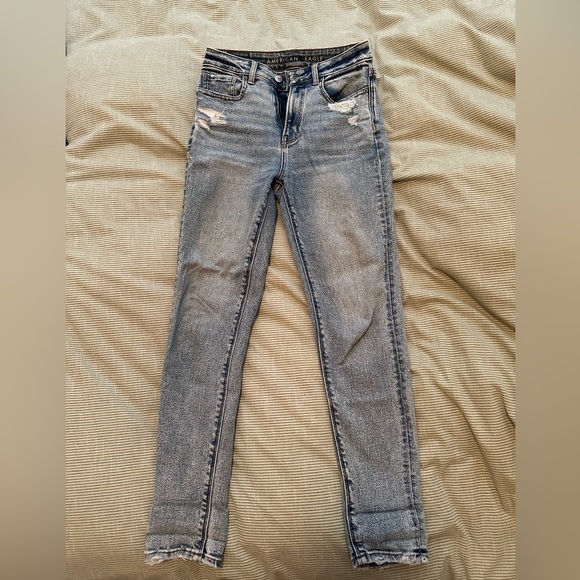 American Eagle High-Waisted Mom Jeans - Picture 3 of 12